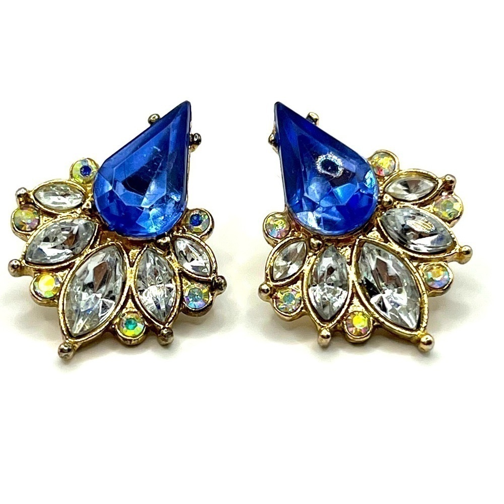 Beautiful Blue and clear rhinestones pierced earrings with Aurora Borealis 💙 - Picture 3 of 11